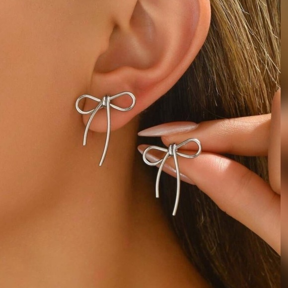 Anthropologie Jewelry - Silver Bow Earrings new
